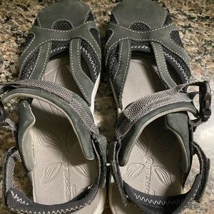 Merrell Womens Sandals size 9